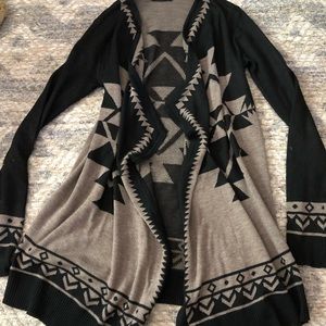 Staccato Aztec pattern open light knit sweater